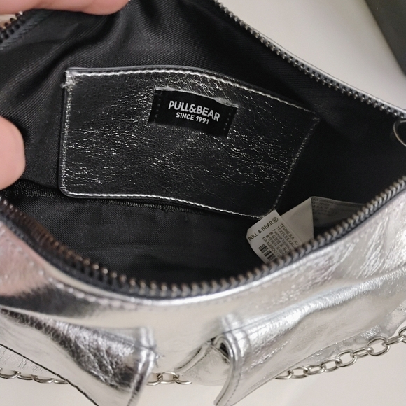Pull & Bear Silver Stylish Bag With Silver Chain Strap - Picture 3 of 6